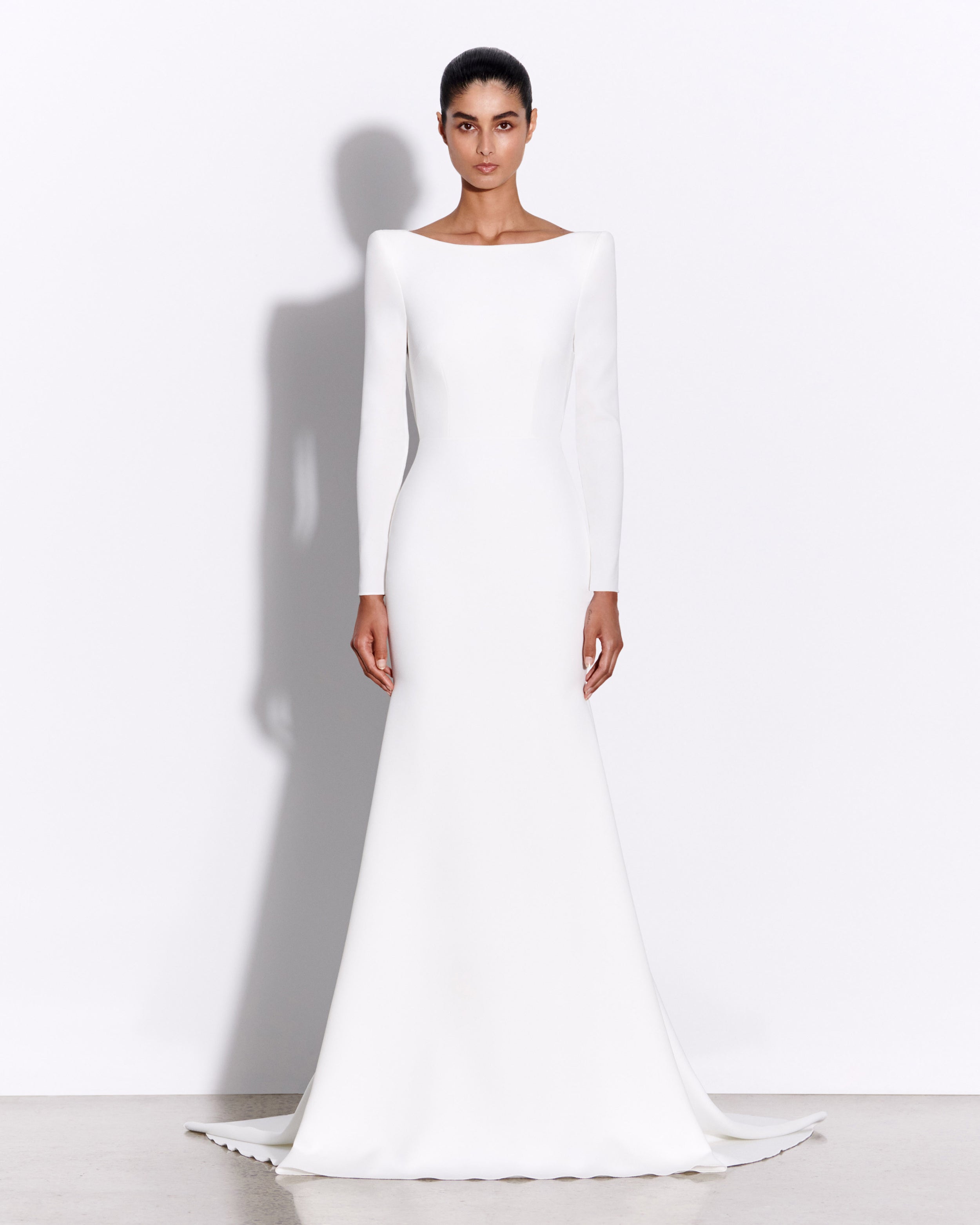 alex perry white dress Perry, Eliza satin-crepe gown Wedding Save 46% inspired bodice supported by internal boning and is complete with angular shoulders Elizabeth Alex Perry