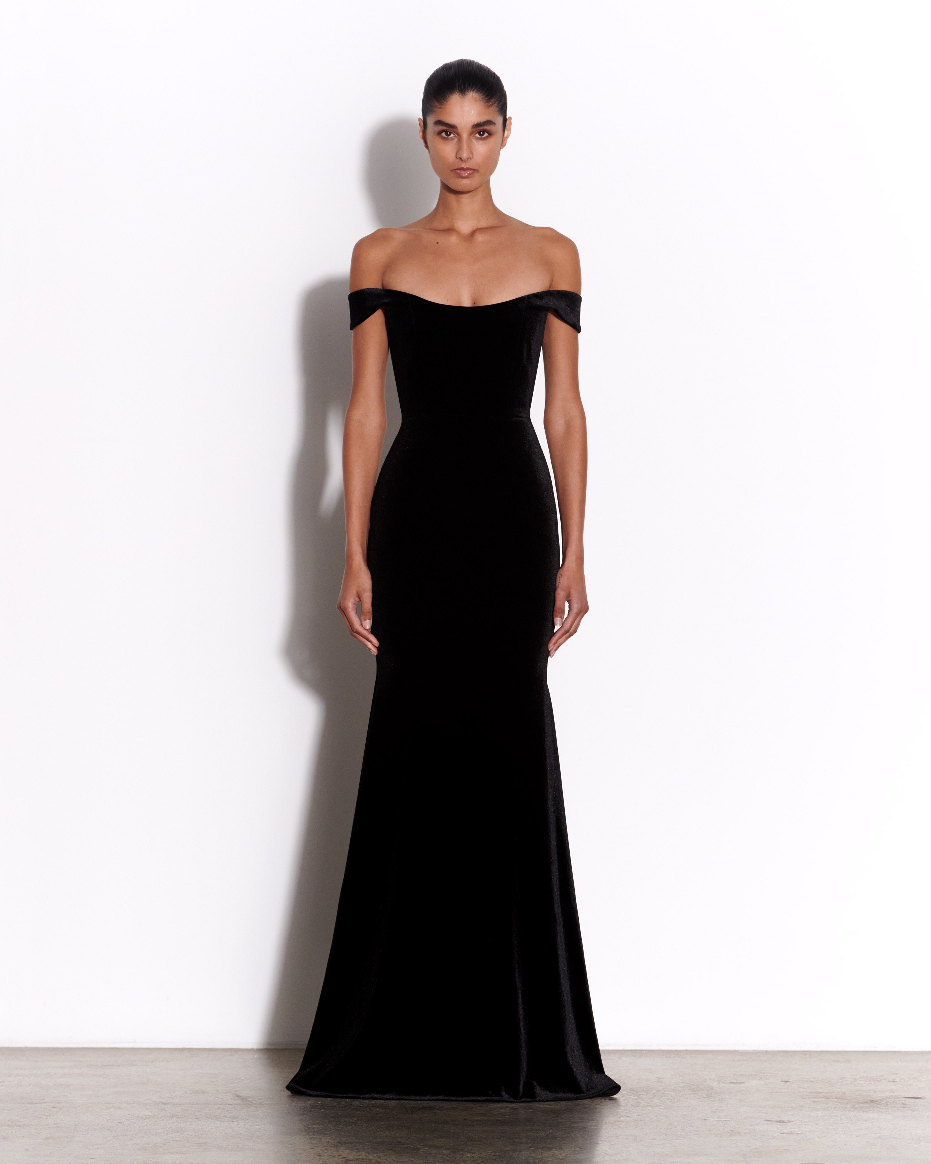 Off Shoulder Corset Gown in Velvet – Alex Perry