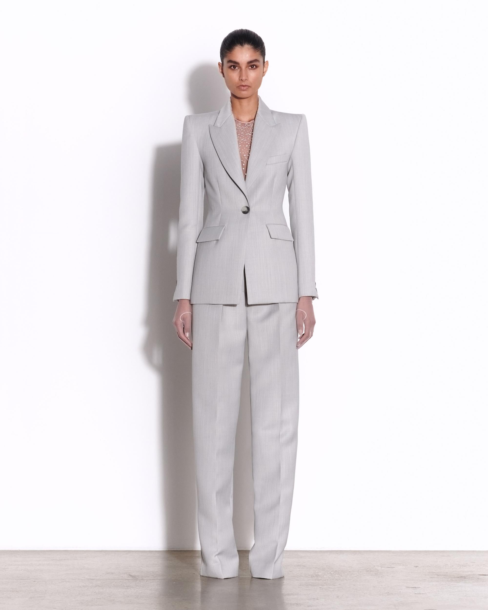 Single Breasted Fitted Blazer in Wool Suiting