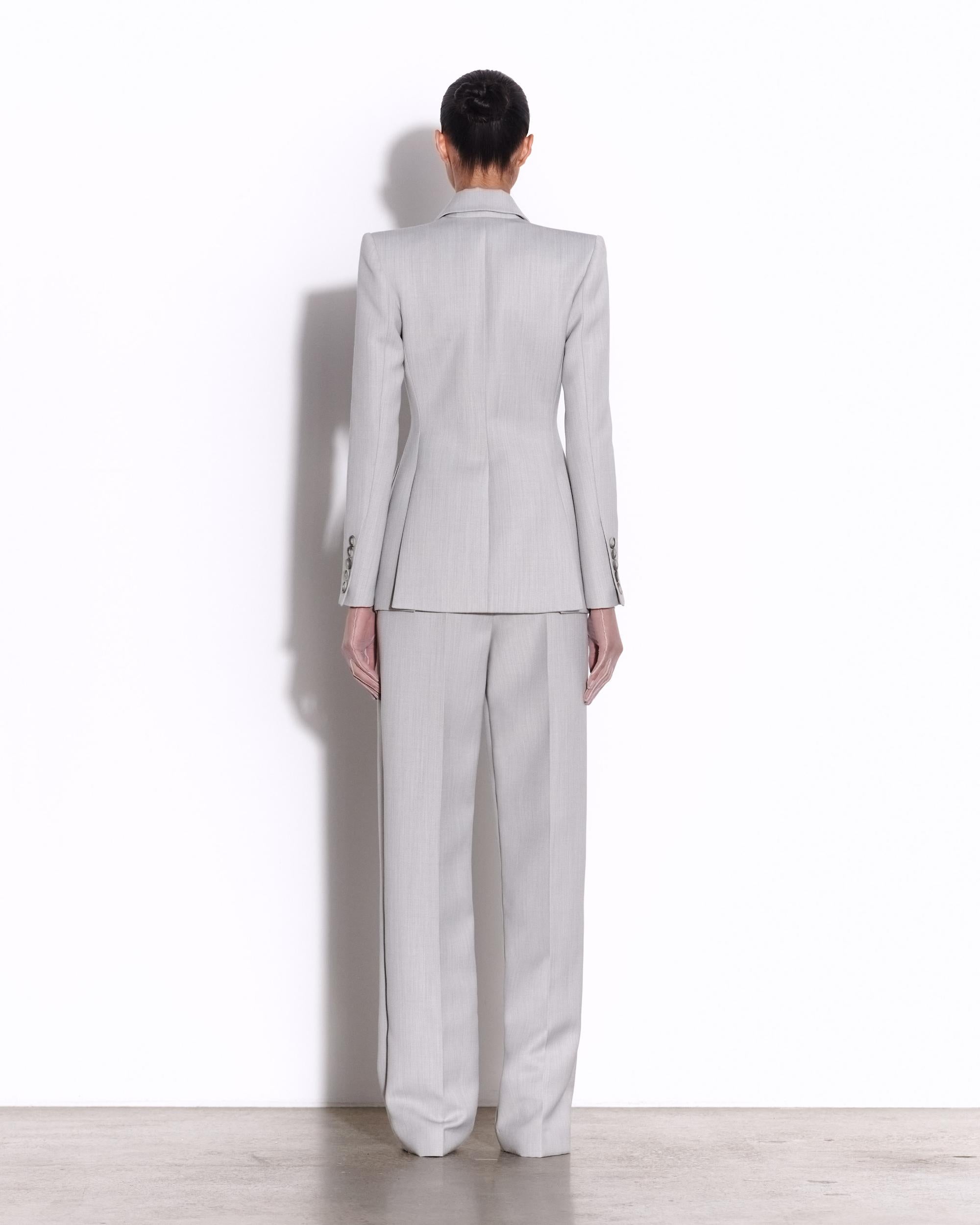 Single Breasted Fitted Blazer in Wool Suiting