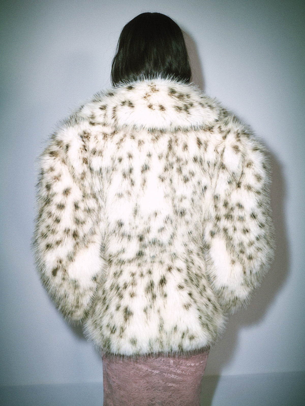 Alex Perry - Contoured Jacket in Snow Leopard Faux Fur