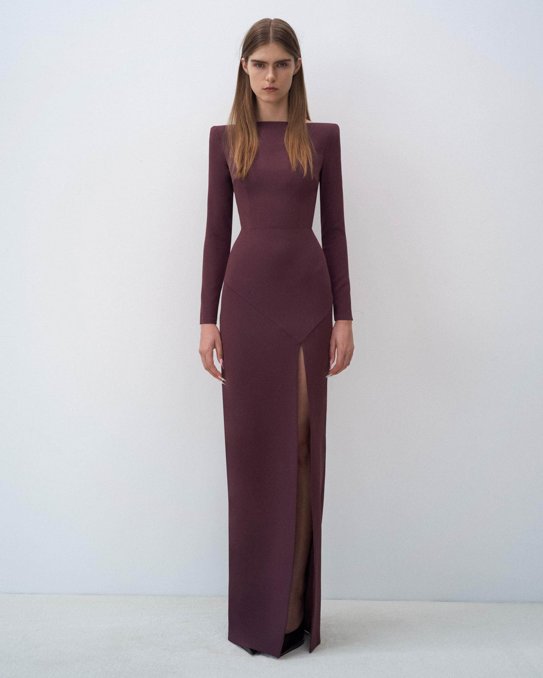 Alex Perry Fall Winter 2025 Look 38 — Long Sleeve Column in Crepe