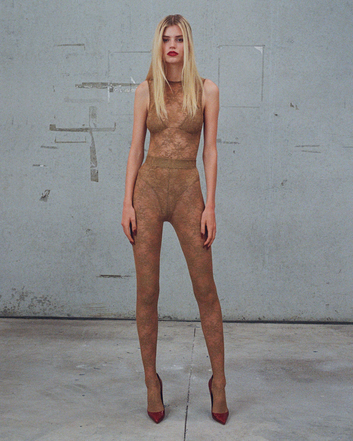 Alex Perry Pre Fall 2025 Look 29 - Sleeveless Bodysuit in Lace, Bikini Top in Lace & Stocking in Lace