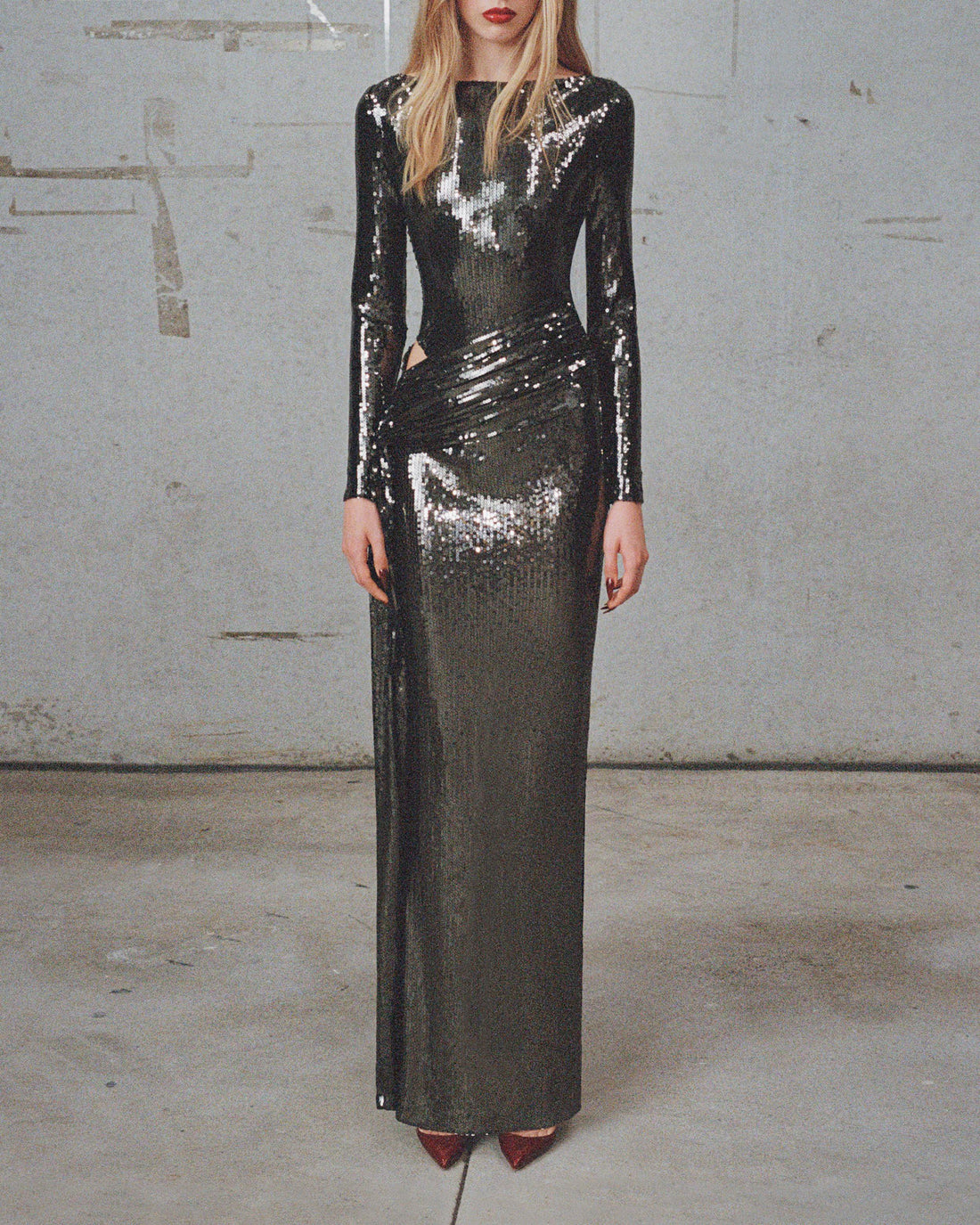 Alex Perry Pre Fall 2025 Look 43 — Long Sleeve Wrap Column in Sequin