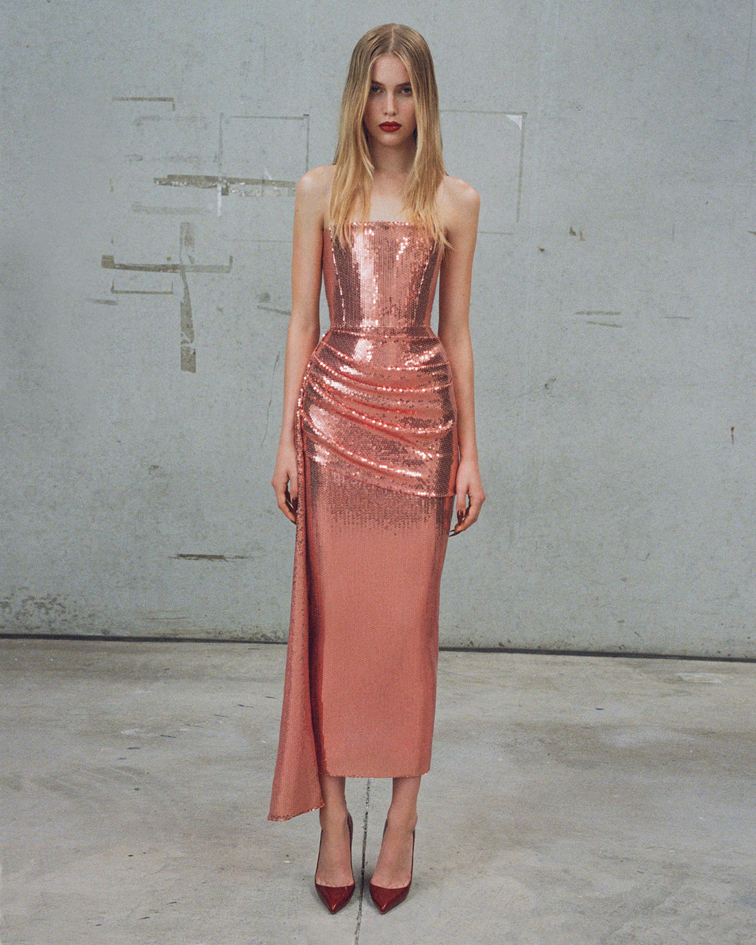 Alex Perry Pre Fall 2025 Look 47 — Strapless Drape Dress in Sequin