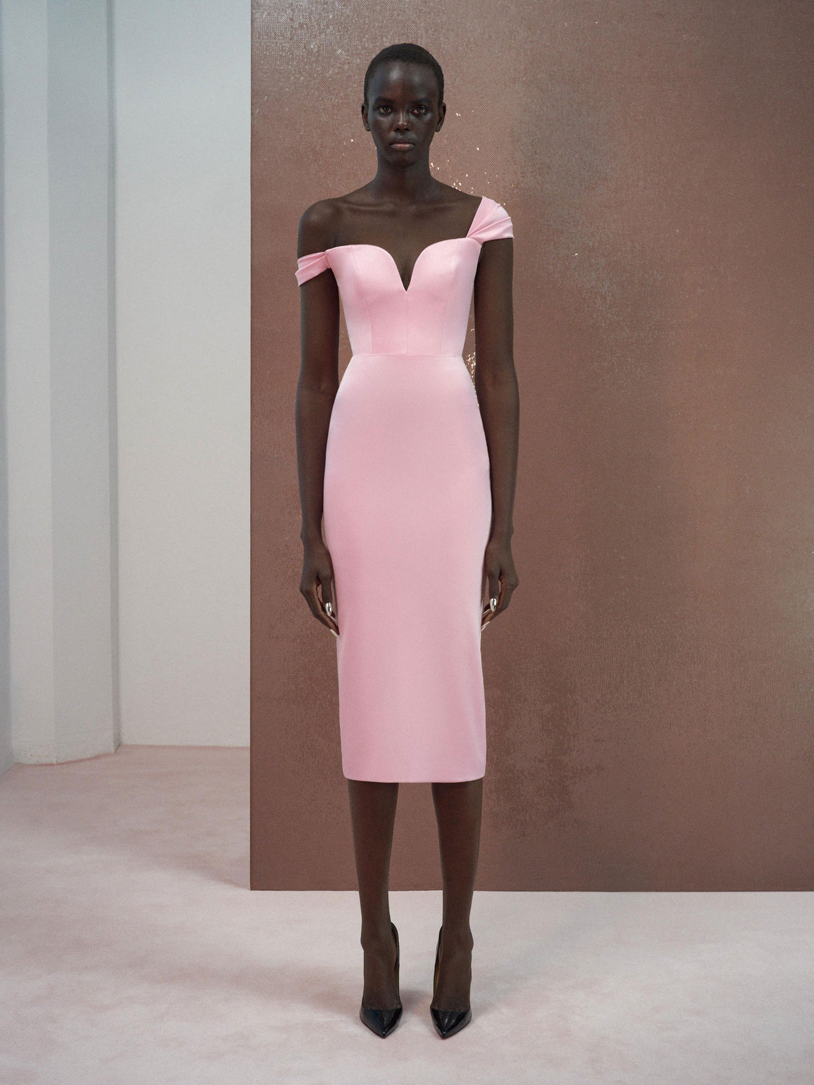 Alex Perry RE26 — Look 36