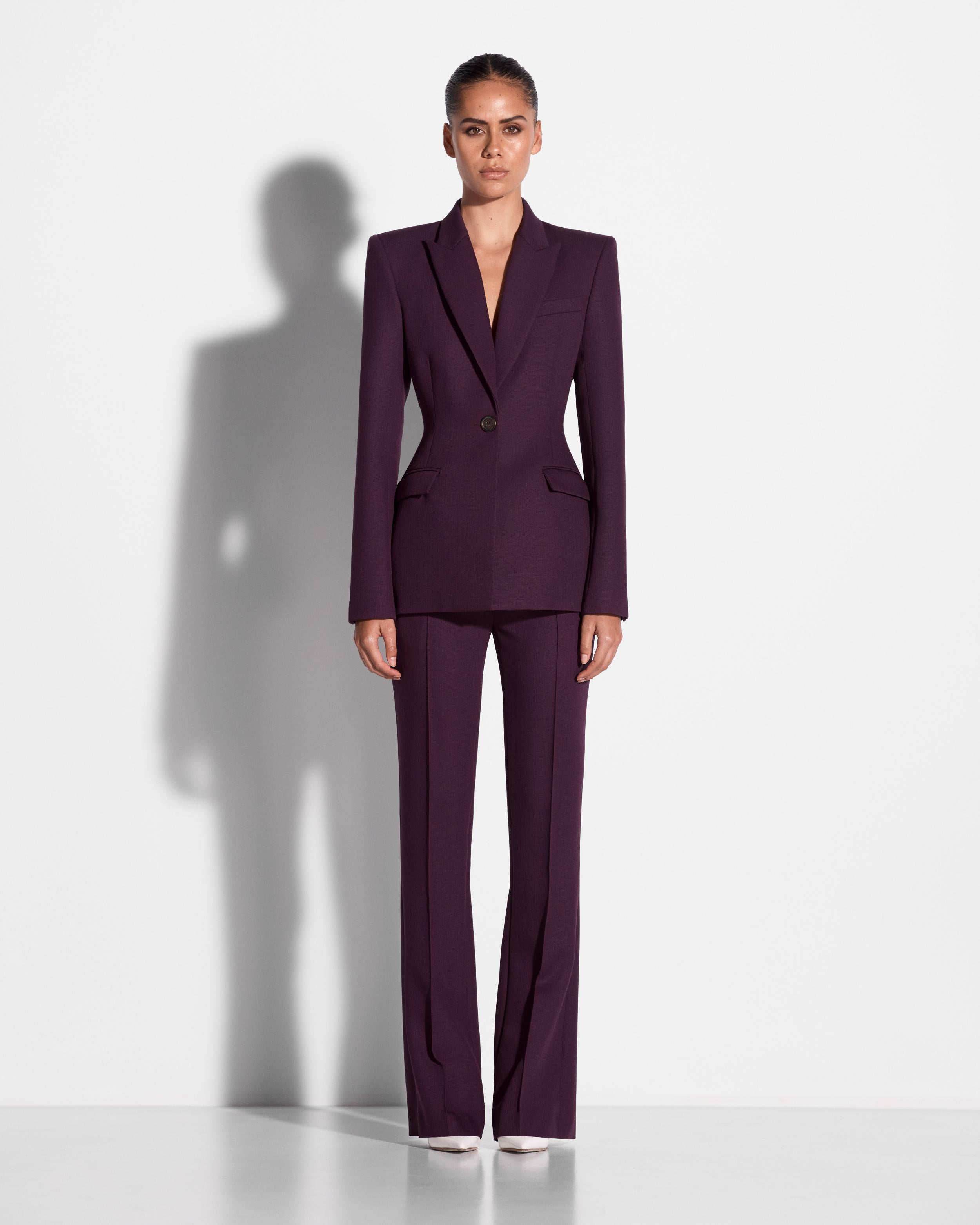 Single Breasted Contour Blazer in Wool Suiting