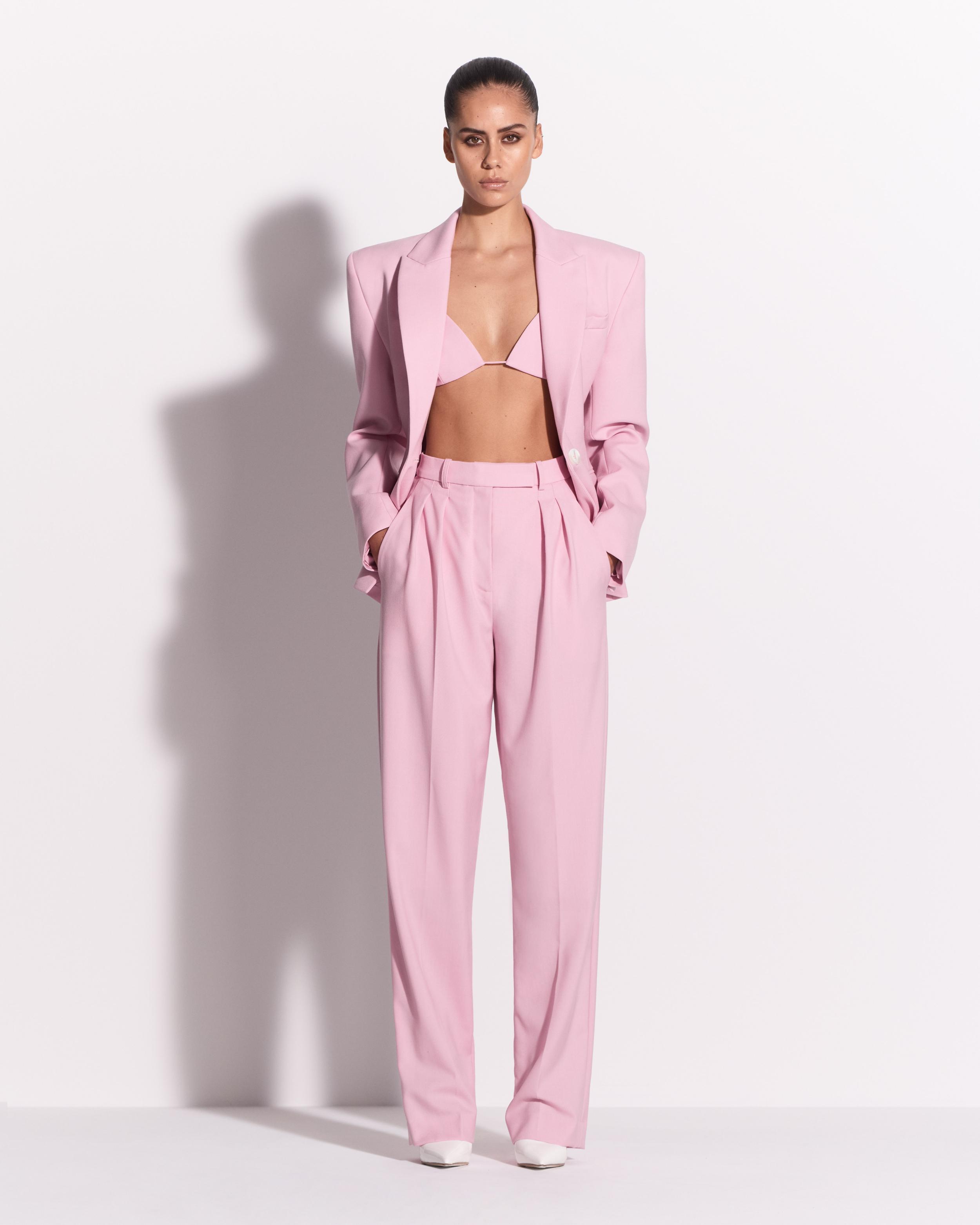 Single Breasted Contour Blazer in Wool Suiting
