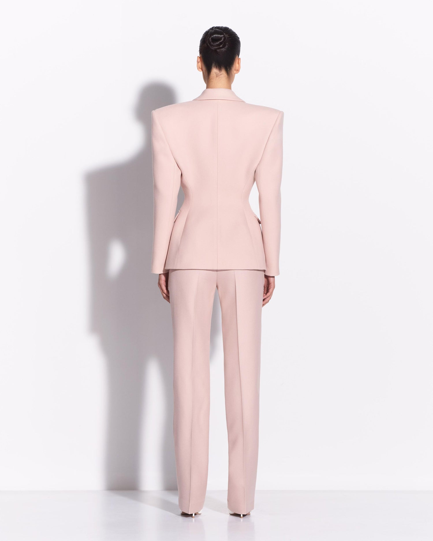 Single Breasted Contour Blazer in Wool Suiting