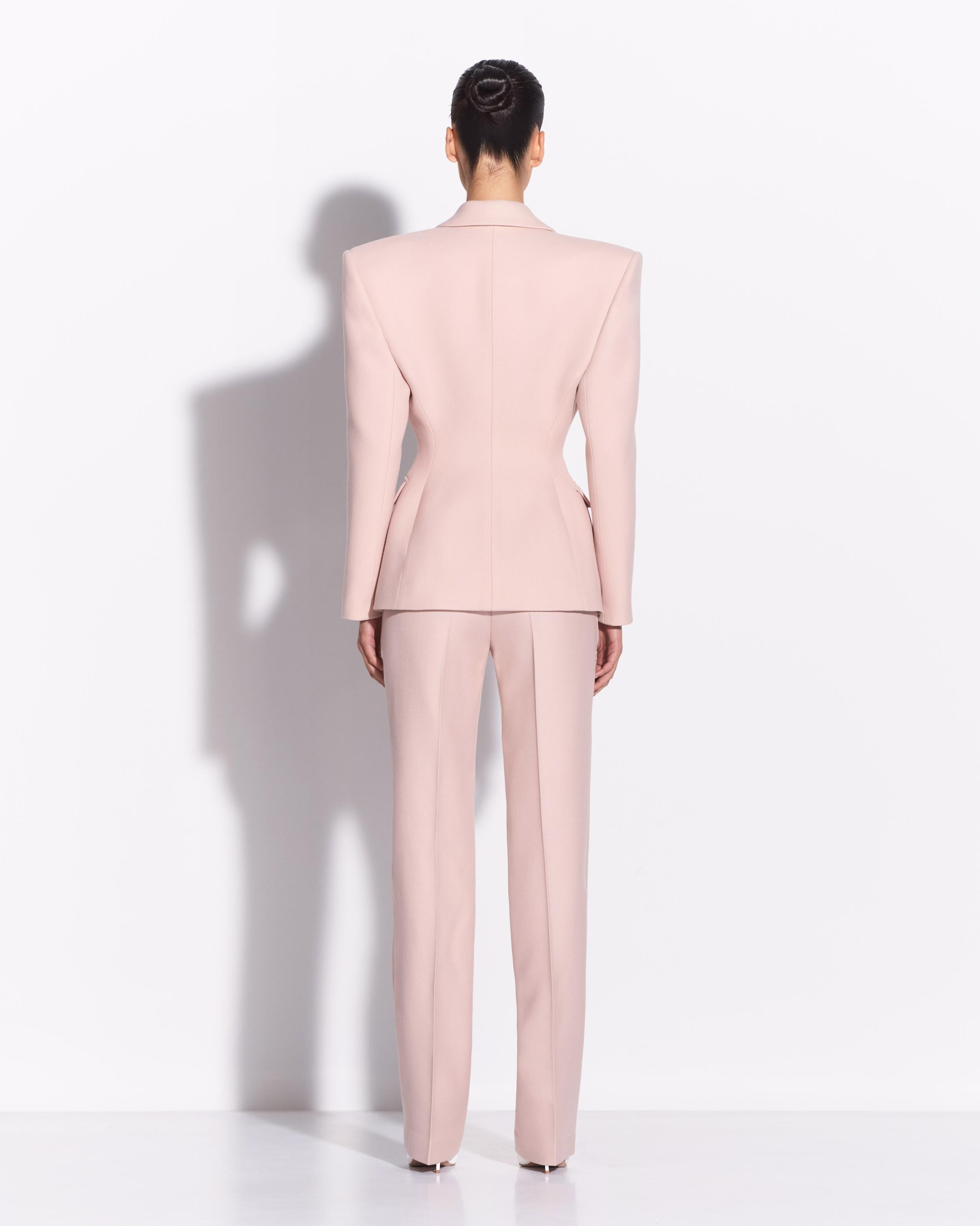 Single Breasted Contour Blazer in Wool Suiting