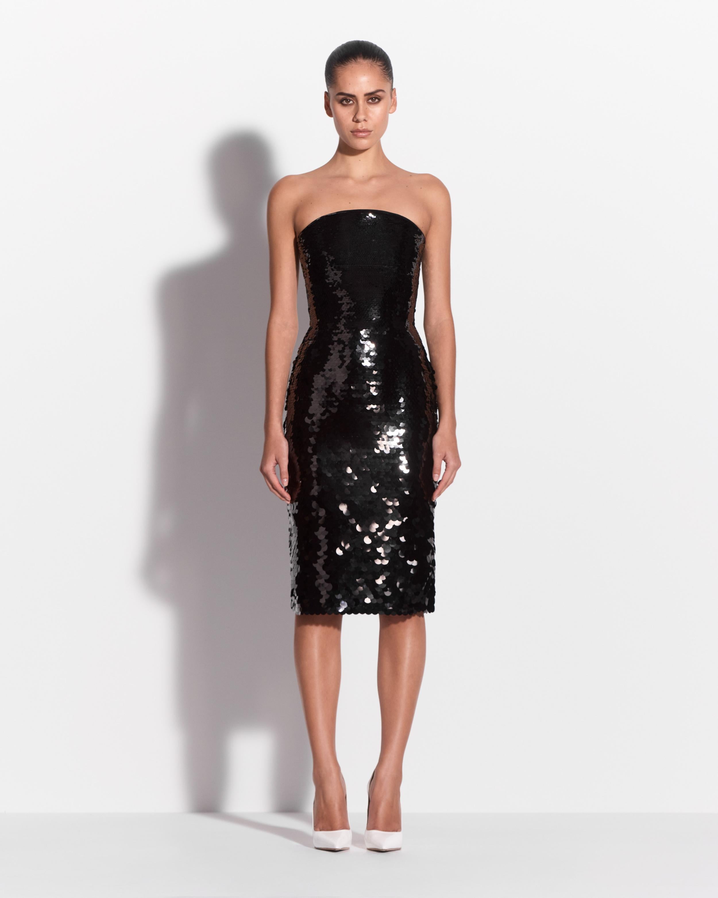 Strapless Curve Dress in Sequin