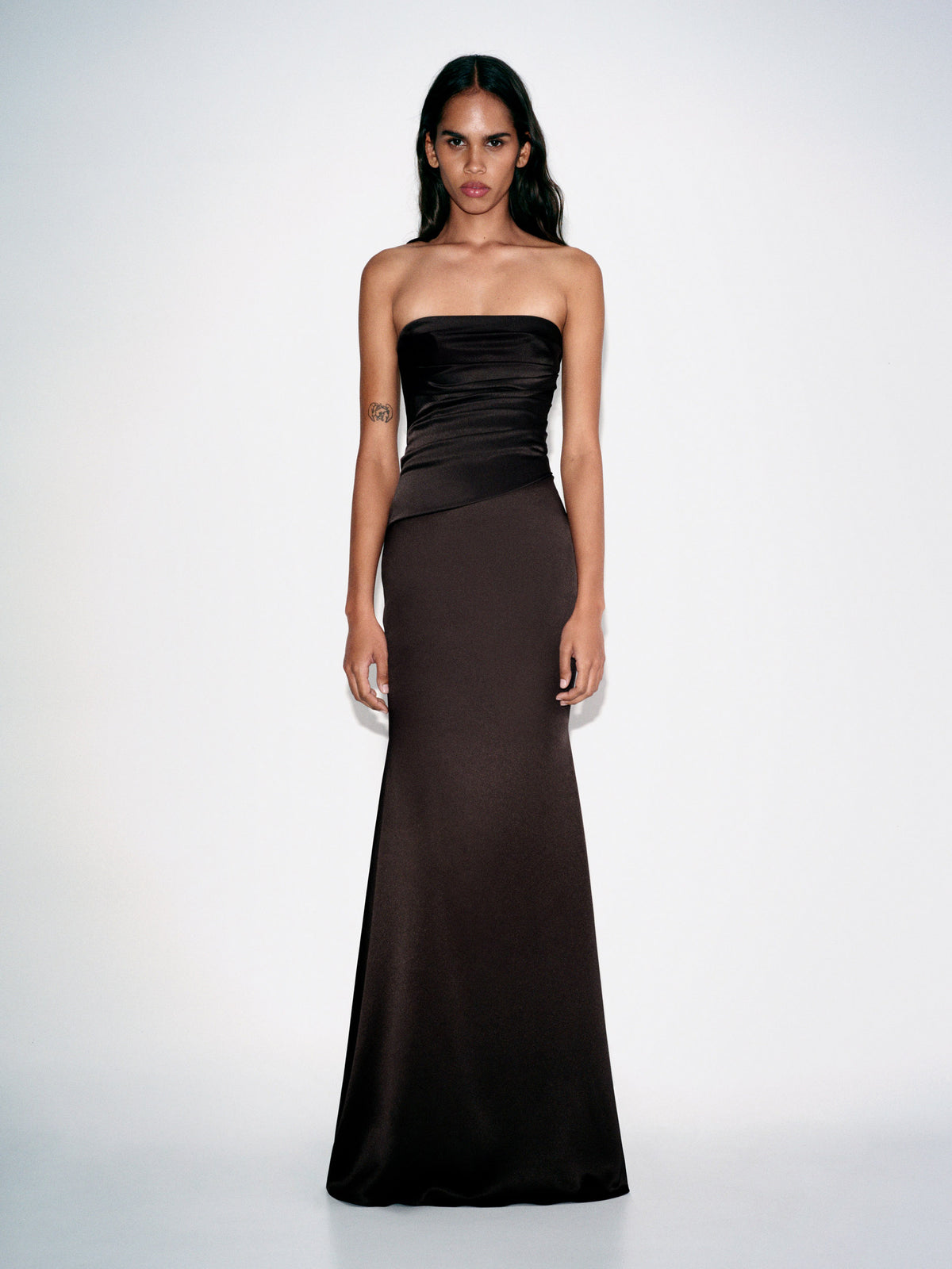 Alex Perry Pre Fall 2026 Look 34 - Strapless Tucked Gown in Satin Crepe