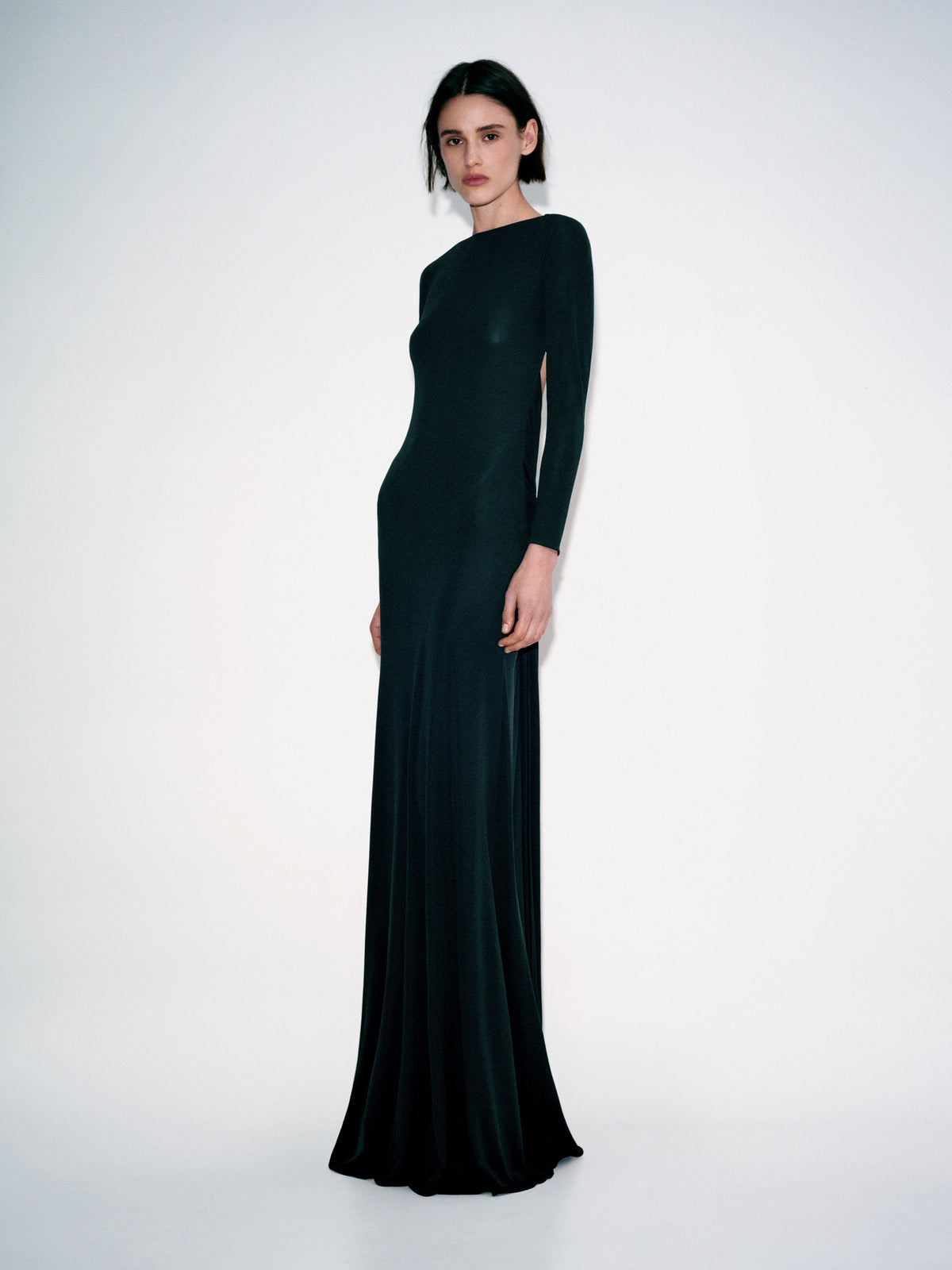 Alex Perry Pre Fall 2026 Look 51 - Long Sleeve Open Back Gown in Dry Jersey